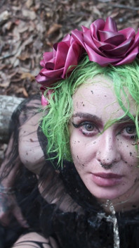 Forest Slut - Halloween 2025, extrémní ponížení a špína