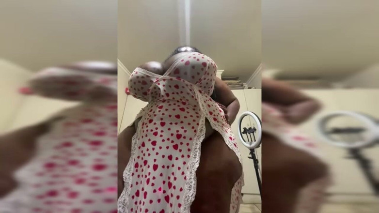 Legendary Booty Overdose: BBW MILF Striptease