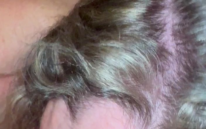 Bonewizzard69: Vrouw neemt haar tijd op de pik van haar man...