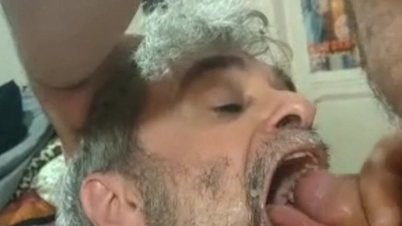 Nypster: Levrette avec un ours anonimous. Clip torride !