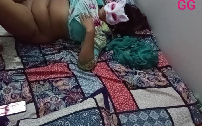 Girlgroup: Sâni mari desi bhabi este futută în cur și pizdă de Debor -...