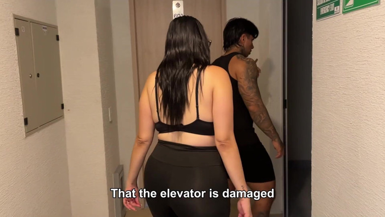 Dakotta Monroe: MILF Se Folla a Joven Que Se Encuentra En El...