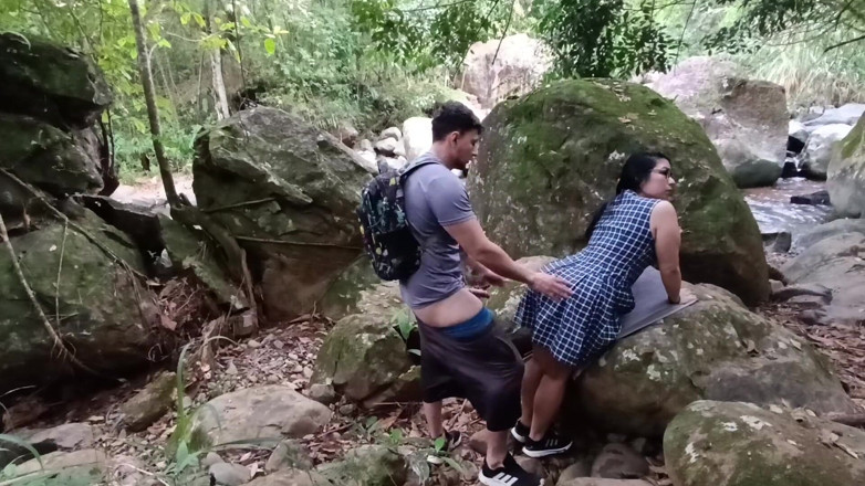 venusandzeus: Mädchen lässt ihren lehrer sie nach dem college im wald...