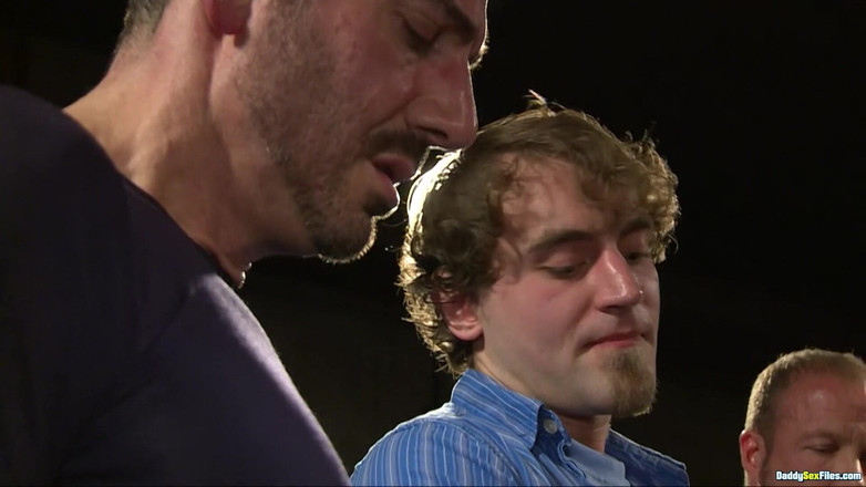 Daddy Sex Files: 정액 중독자들은 그들의 수정을 얻습니다