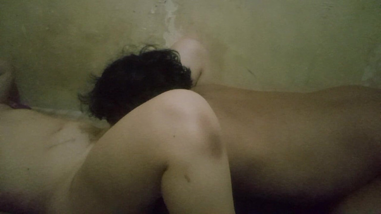 Angelina Pop: Lízání kundičky BF, dokud stříká