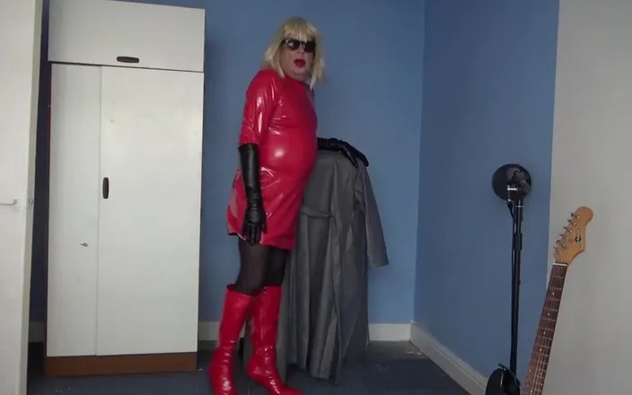 Leather Kirsten: Humping in Leather