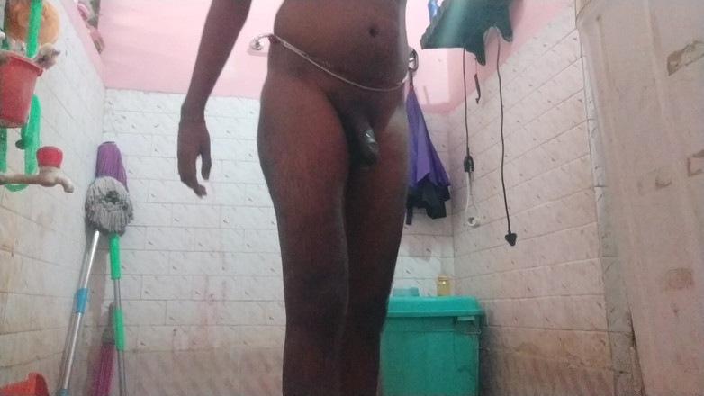 Tamil 10 inches BBC: Tamil10inchesbbc sexy barbear e banho sessão e surpresa no final...