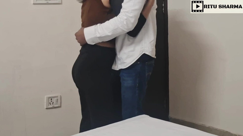 Ritu Sharma: India musulmana hermanastra Sana follada por joven hermanastro amateur en...