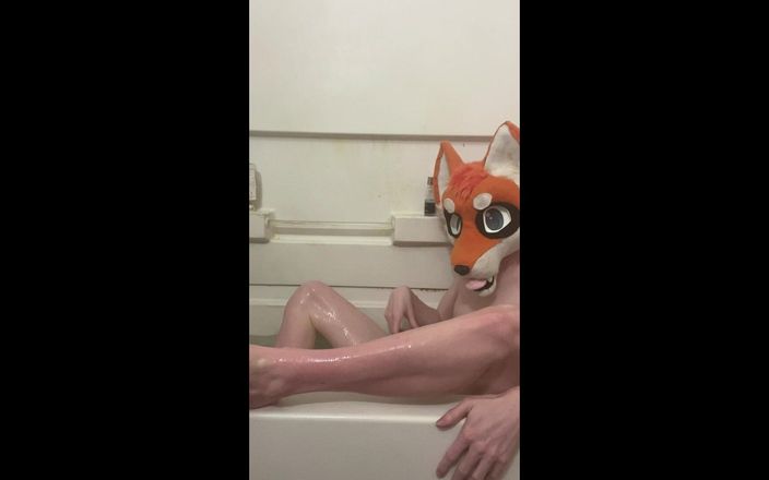 FoxieHikari: Gaymurr Foxxo Bathwater