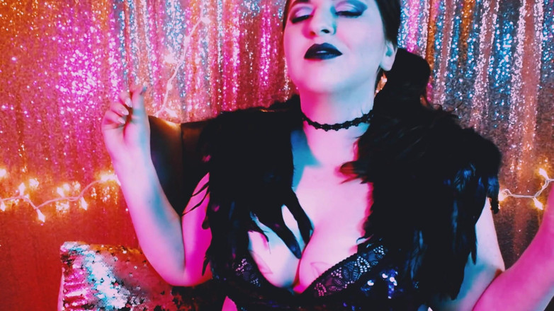 goddessjoules: Ea hrănește - Transformarea Succubus