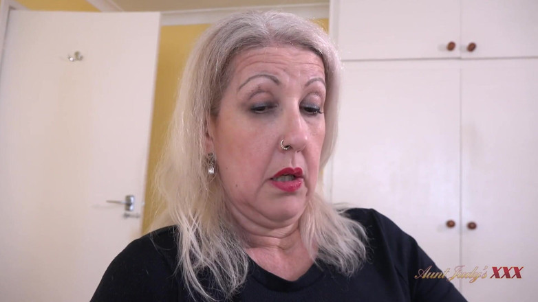 Aunt Judy's XXX: TanteJudysXXX - deine reife stiefmutter, frau maggie findet dein gestohlenes höschen (pov)
