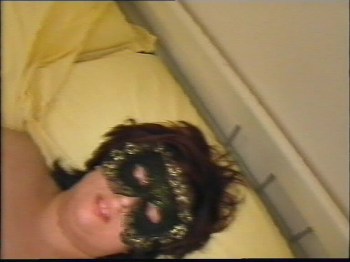 90's Italian Amateur: Amatorskie sceny porno znaleziono w piwnicy # 1
