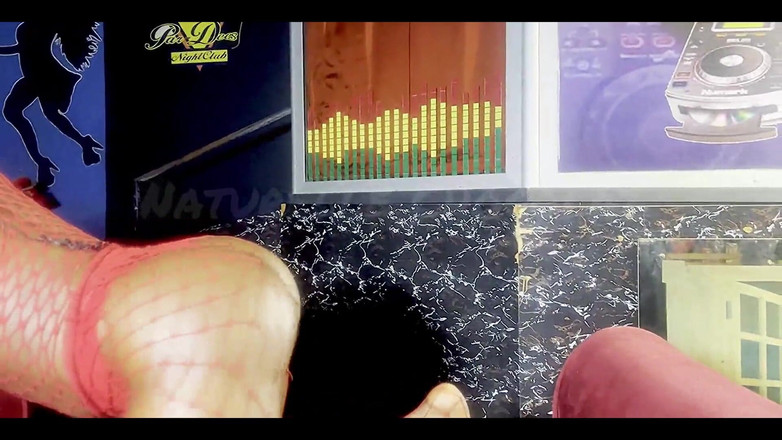 Naturelle Chocolat: Můj první den přišel do práce pozdě!! Šéf mě přistihl, jak...