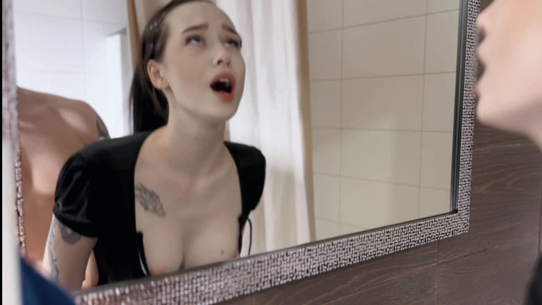 HannahKim: I Saw the Girl's Friend Masturbating in the Bathroom and...