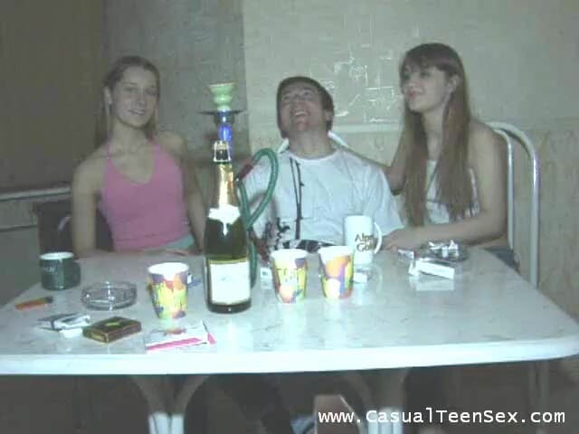 Casual Teen Sex: Vezmeme to do místnosti