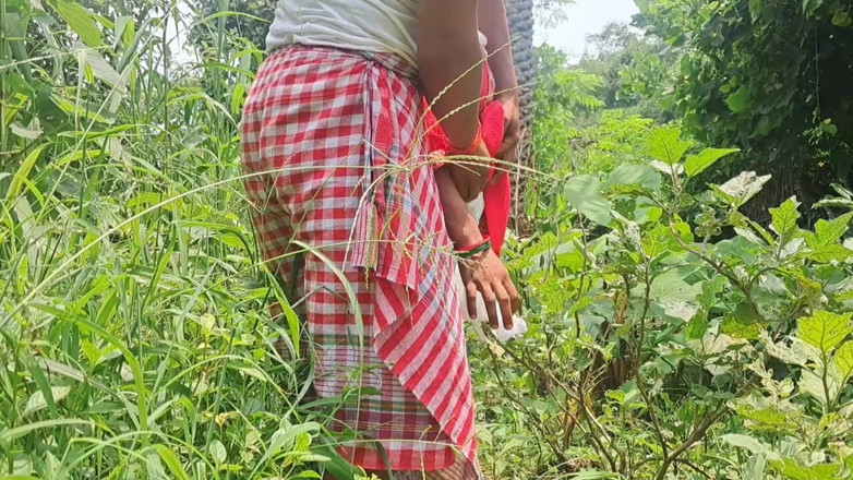 Trilokinath: Lal shut madam follando en el bosque con estudiante fubret