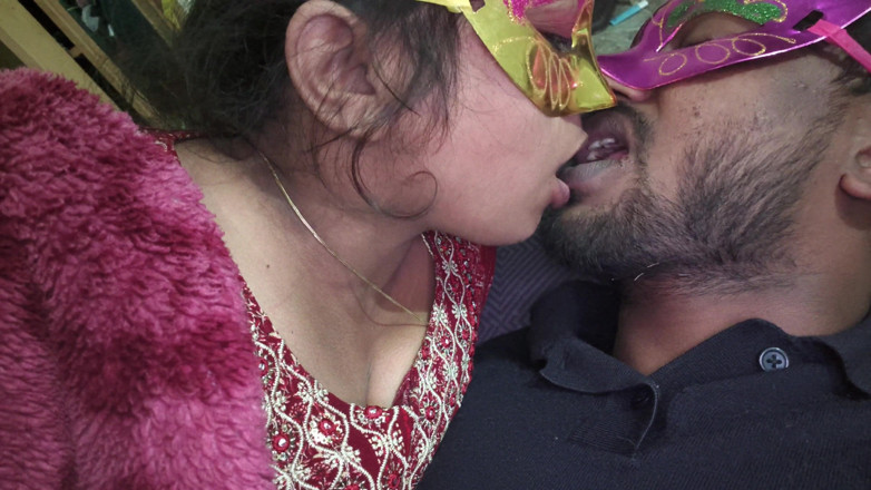 Dreamguys: Une femme desi sexy se fait baiser en train de...