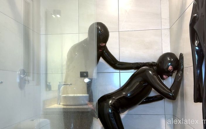 Alex Latex: 憂鬱なベイブとのレコーディング後のシャワー - アレックス・ラテックス