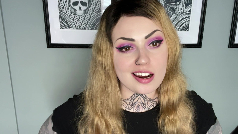 Miss Valentina: シシー・ジェンダー・スワップ手術