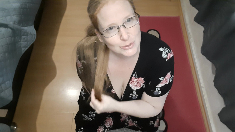Curly_Dreams: Îngenunchez în fața ta Îți smucești penisul
