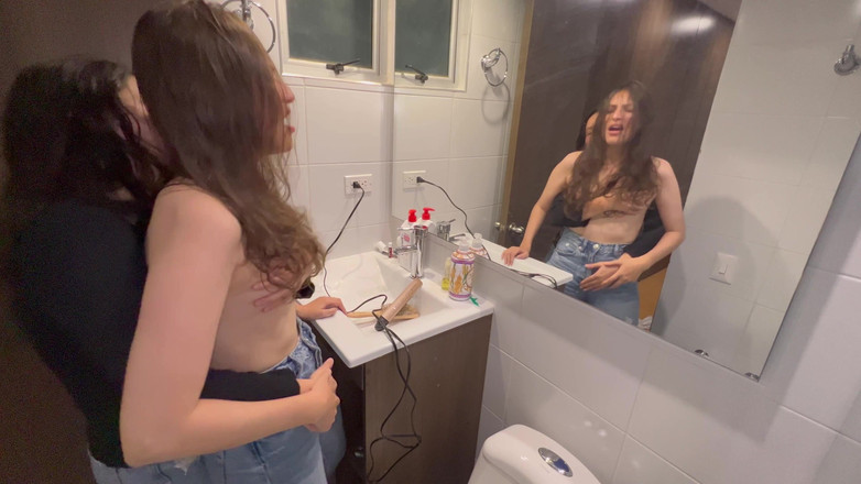 scarlettandc: Mein Make-up-Artist lädt mich ein, heiße dinge zu tun