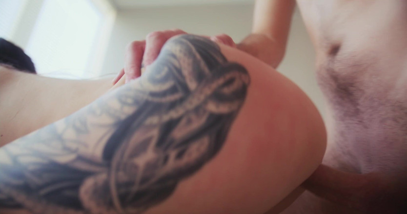 TheMindofTommy: Азіатська красуня змащена маслом і жорстко відтрахана кремпаєм крупним планом