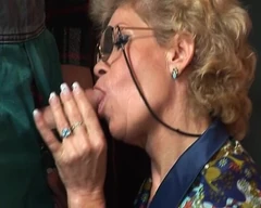 Najgorętsze babcie i mamuśki dla Ciebie.