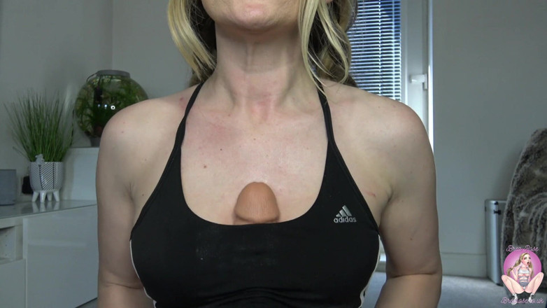 Brea Rose: Tetangga milf