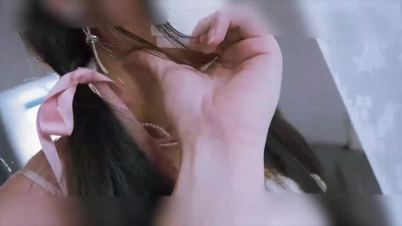 Aisan girl bondage: Мисс 19 - девушку в свадебном платье дисциплинирует вибратор