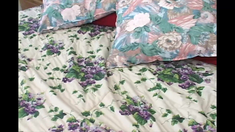 EroticPlanet XXX: Layla Rivera nghiền con cặc khổng lồ và cưỡi nó ướt...