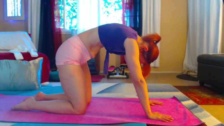 Aurora Willows: Beginner yoga flow 4 heupmobiliteit