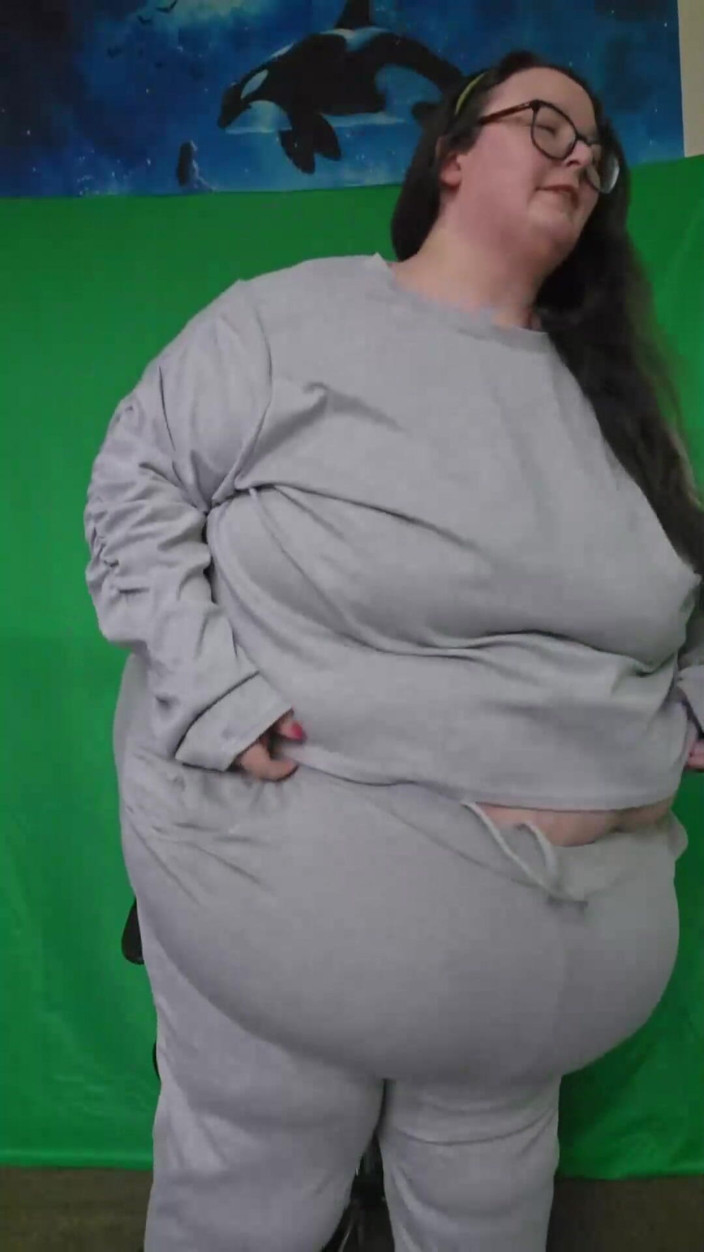 SSBBWLadyBrads: Fat SSBBW Goddess Clothes Try on