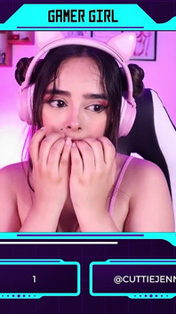 Gamer Girl Fall in Love with Her First Fan