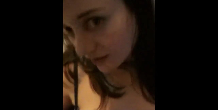 Sexy O2: Sexy O2, T&amp;a 299- troia francese che ama scopare mentre gioca...