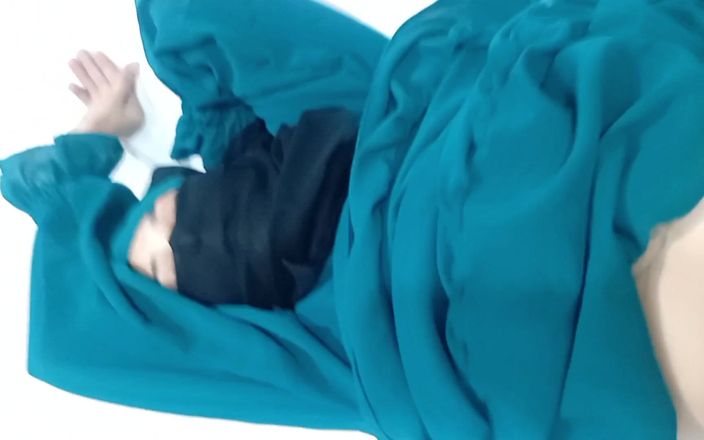 Dearshivani: 戴穆斯林头巾的女友在酒店被男友干