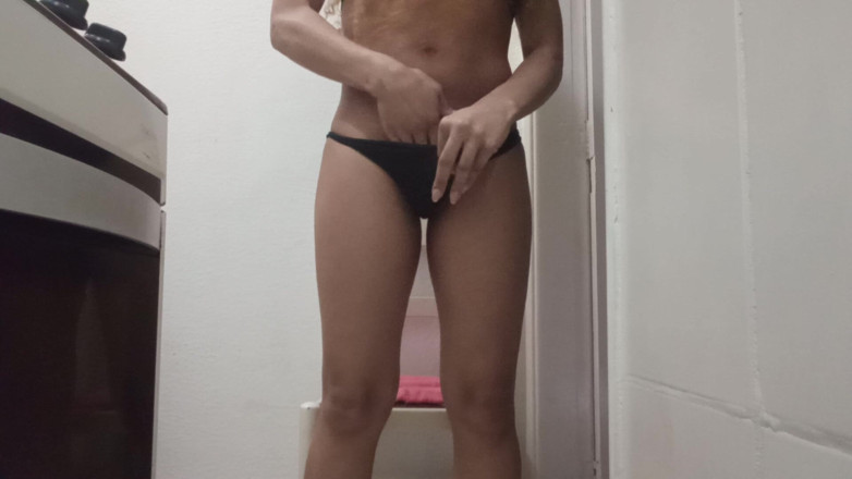 AngelMature: Ich bin geil, ich habe mich entschlossen, nackt zu masturbieren