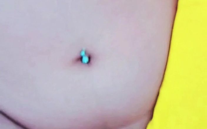 Nadia the big ass moroccan: Marockansk hora onanerar med en konstgjord penis och knullas av...