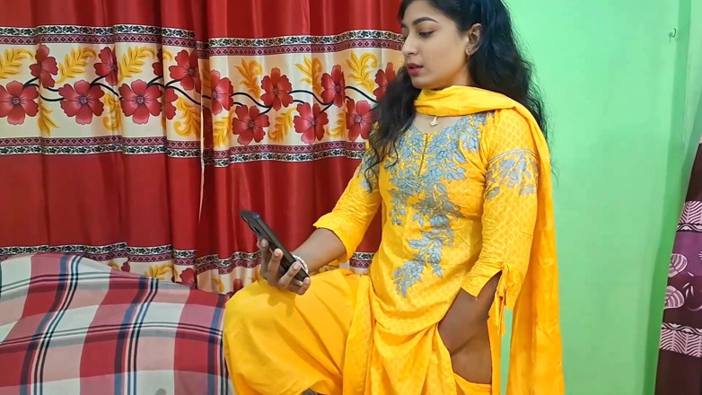 Laila xxx porn169: Adik tiri desi saya menjolok pepeknya, saya membantunya dengan zakar...