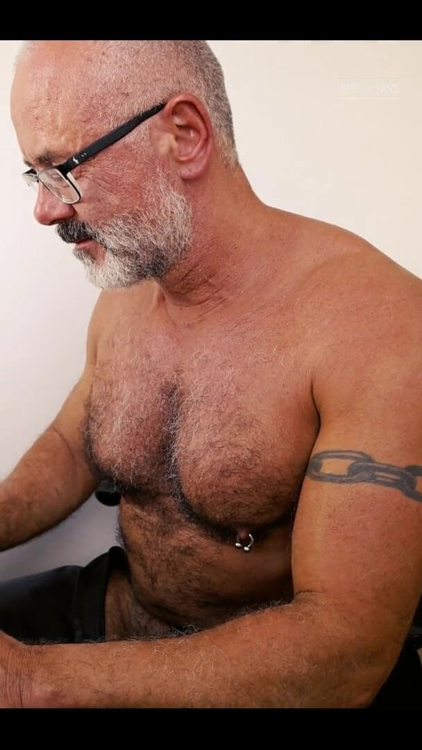 Just Recorded a Pump and Cam-wank Session, Enjoy (Mike Gross)