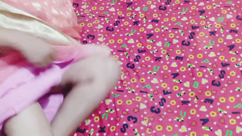 Sumahomesex: Indian Muslim Wife and Hindu Friend Sex Video