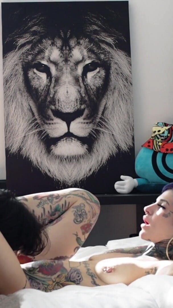 Leo Vice: La punk rock tatuata alt baddie titi ramone viene scopata...