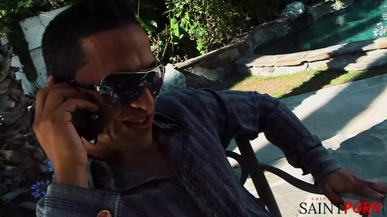 SaintPorn: Mandy अपने एजेंट के लंड की सवारी करके सौदा बंद कर देती है