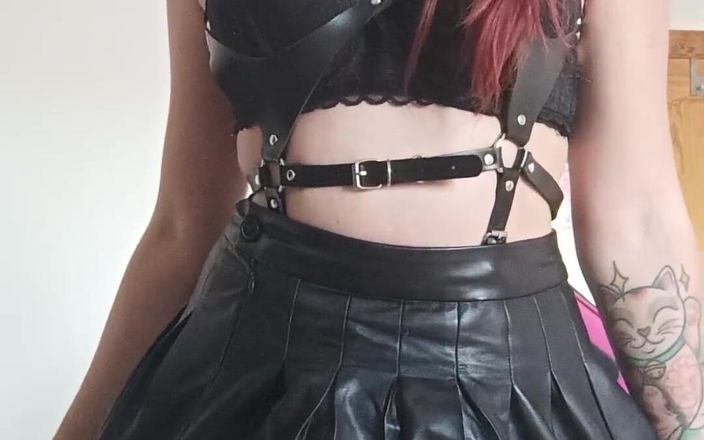 Softbrattypuppy: Deutsche herrin befiehlt dir, schwanz zu lutschen und sperma zu...