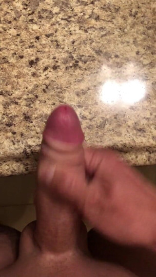 Daddyorgasmik: Jerking off in my bathroom
