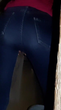 청바지를 입고 자위하는 버려진 장소에서 모르는 을 붙잡고 봤어 - Lesbian-candys