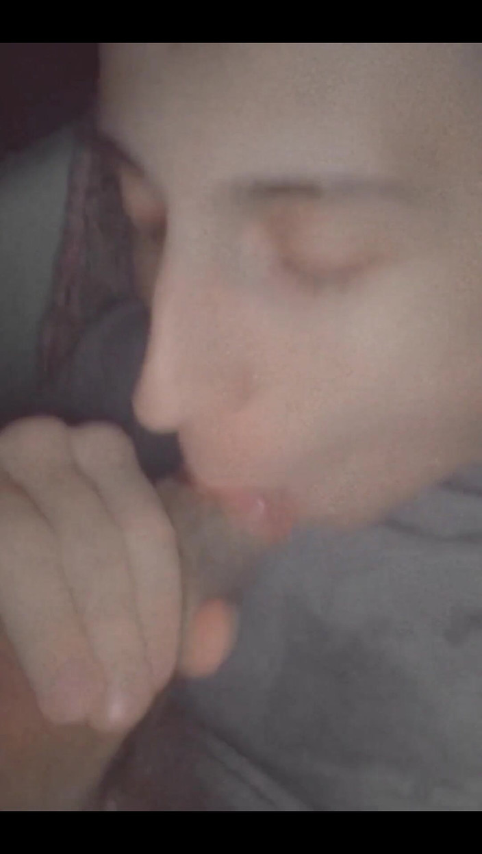 Juliaporno3: Самосмоктання великого члена. Beautiful Autofellatio