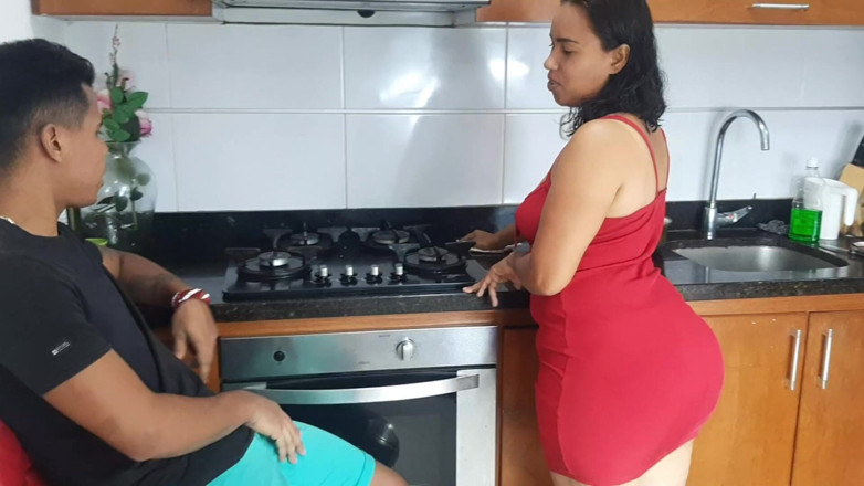 LanaKumari: सींग का बना हुआ ऊन रसोई में मेरा लंड चूसता है