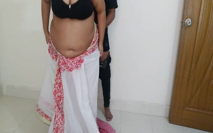 Aria Mia: Nepalese kand - Desi nri milf donna bollente!