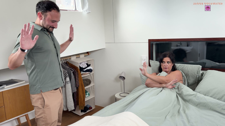 Jacob Coldwater: Coldwater - Big Dick Traveler Charms Spanish MILF
