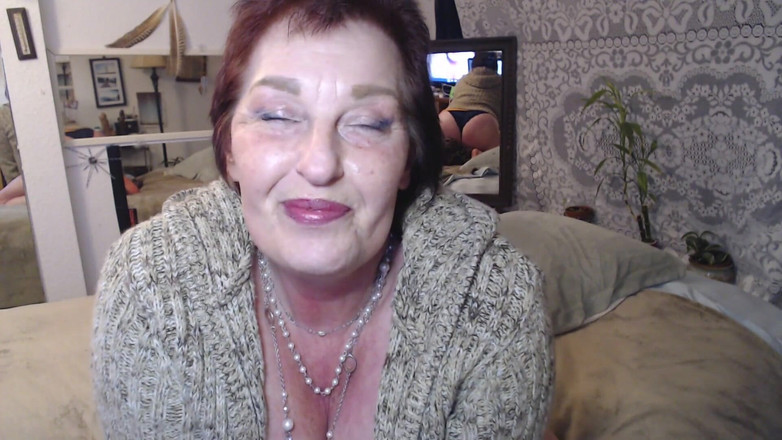 dawnskye1962: 739 女婿留了一晚，因为女孩说我比她更性感